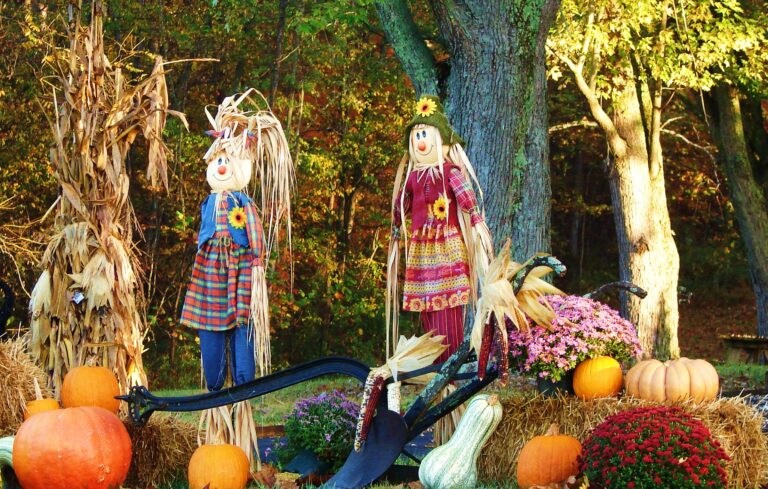 1875Homestead FallDecor 768x489