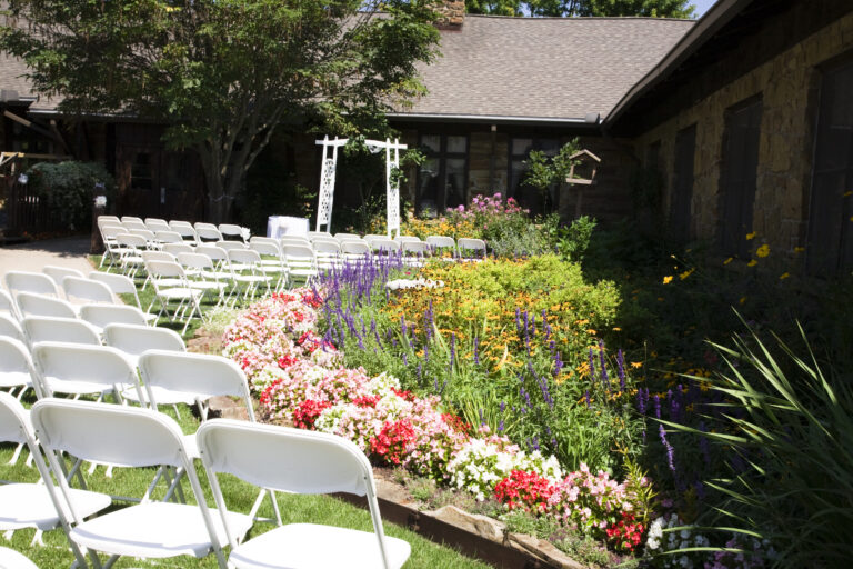 AML Outdoor Wedding 768x512