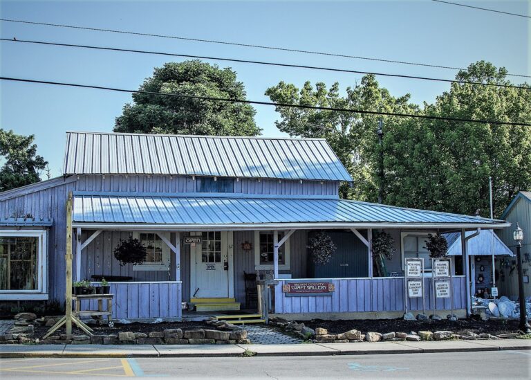 Brown County Craft Gallery 768x549