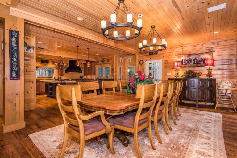 EaglesNestLodge Dining 768x513