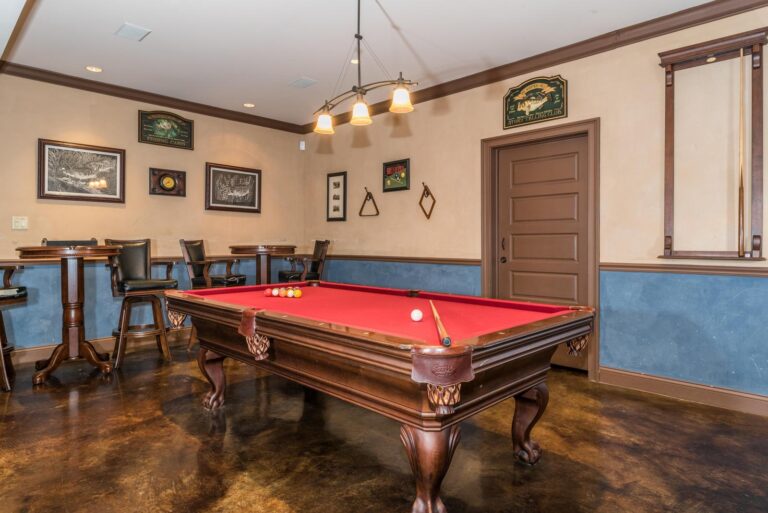 EaglesNestLodge PoolTable 768x513