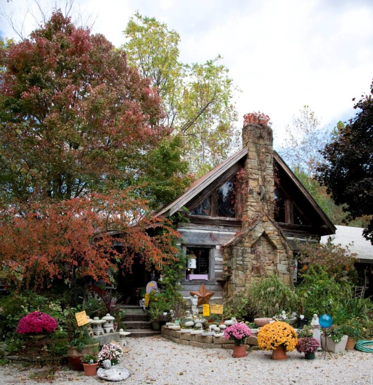 Farmhouse Cafe Flower Herb Barn 768x793