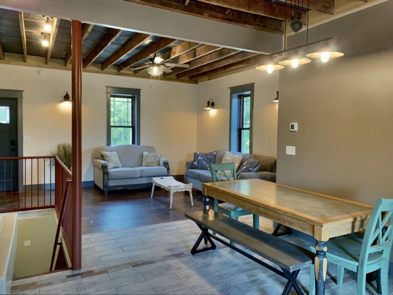 Helmsburg Station 768x576