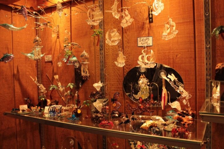 Lawrence Family Glass Blowers4 768x512