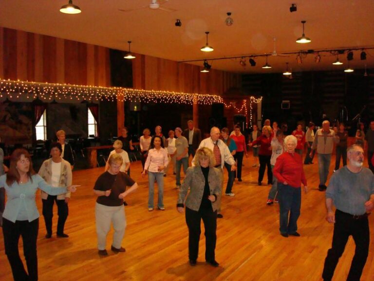 MikesDanceBarn Dancing 768x576