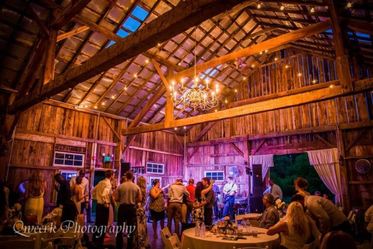Old Barn Reception 768x512