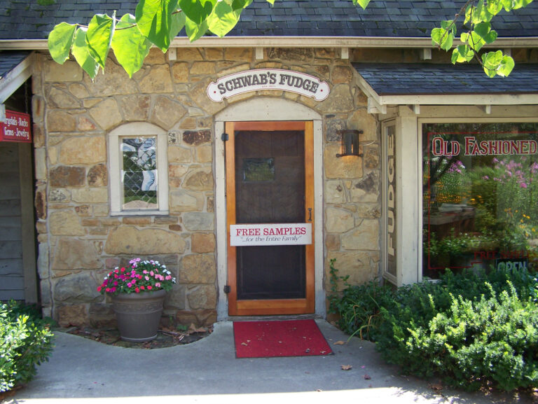 SchwabsFudgeENtrance 768x577