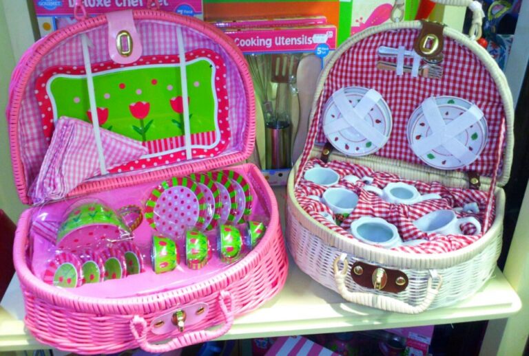 Toy Chest Tea Set 768x518