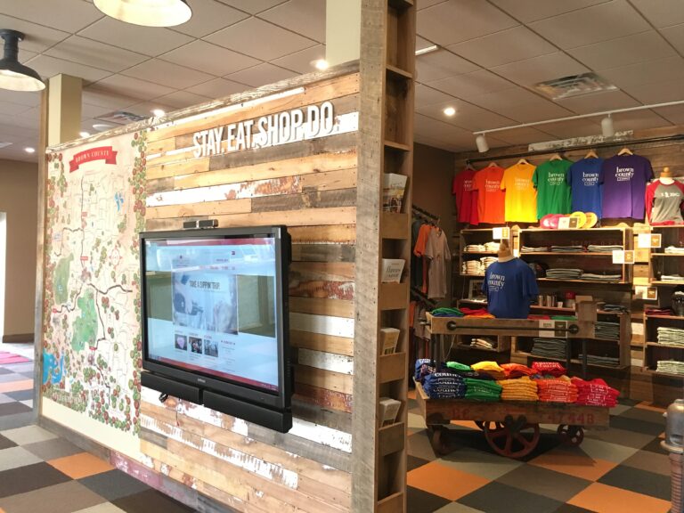 VC MonumentWallRetail 768x576