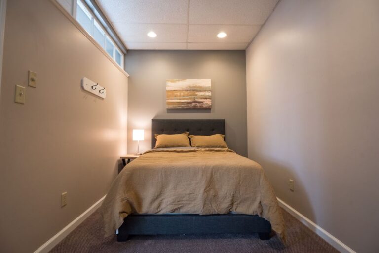 211 S. Van Buren 23 768x513