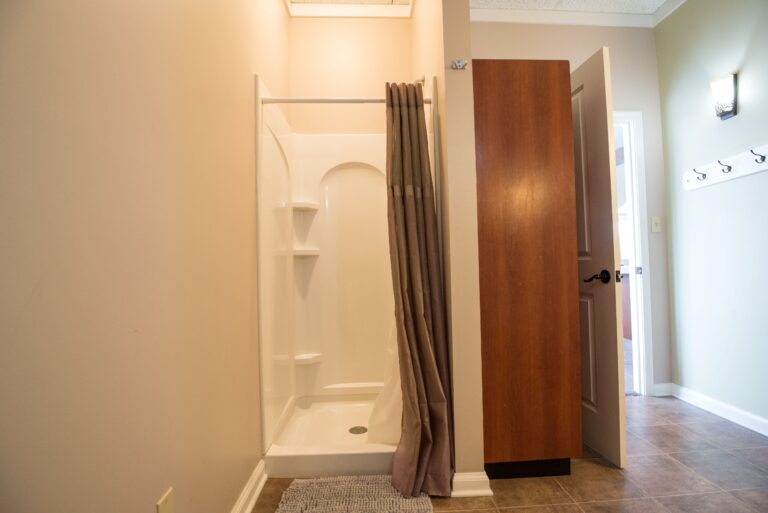 211 S. Van Buren 32 768x513