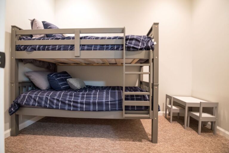 211 S. Van Buren 38 768x513