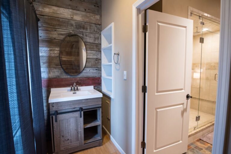 211 S. Van Buren 47 768x513