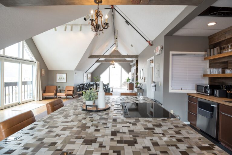 211 S. Van Buren 6 768x513