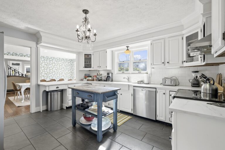 90SJeffersonSt3 copy min 768x511