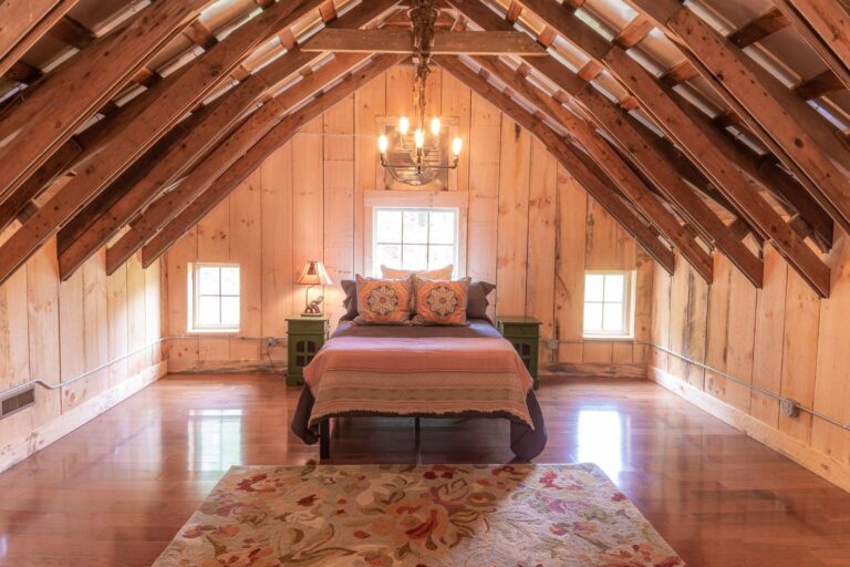 Birdsong bedroom 1 768x512