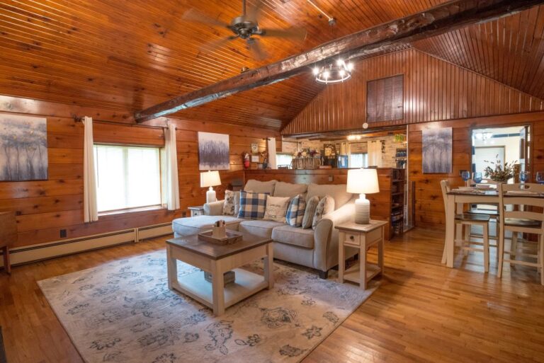 Blue Moon 17 768x513