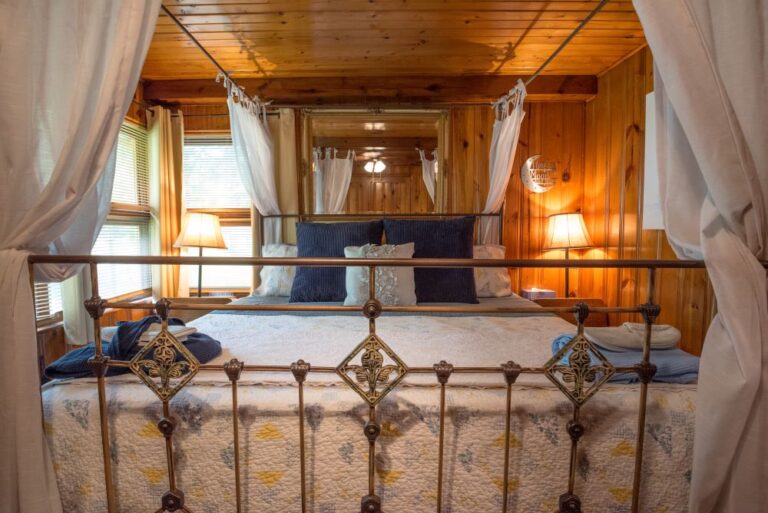 Blue Moon 39 768x513