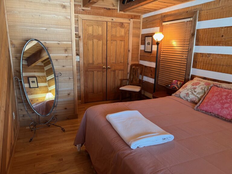 second bedroom 768x576