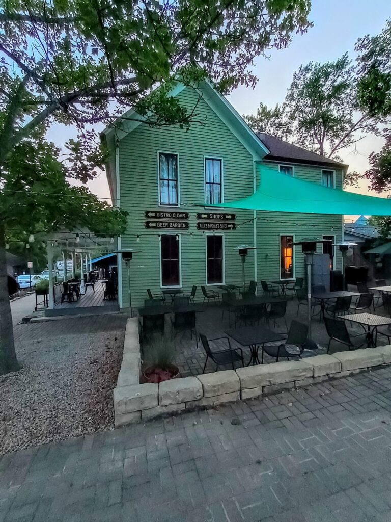 451318544 2653379234849176 1765360406946919646 n 768x1024