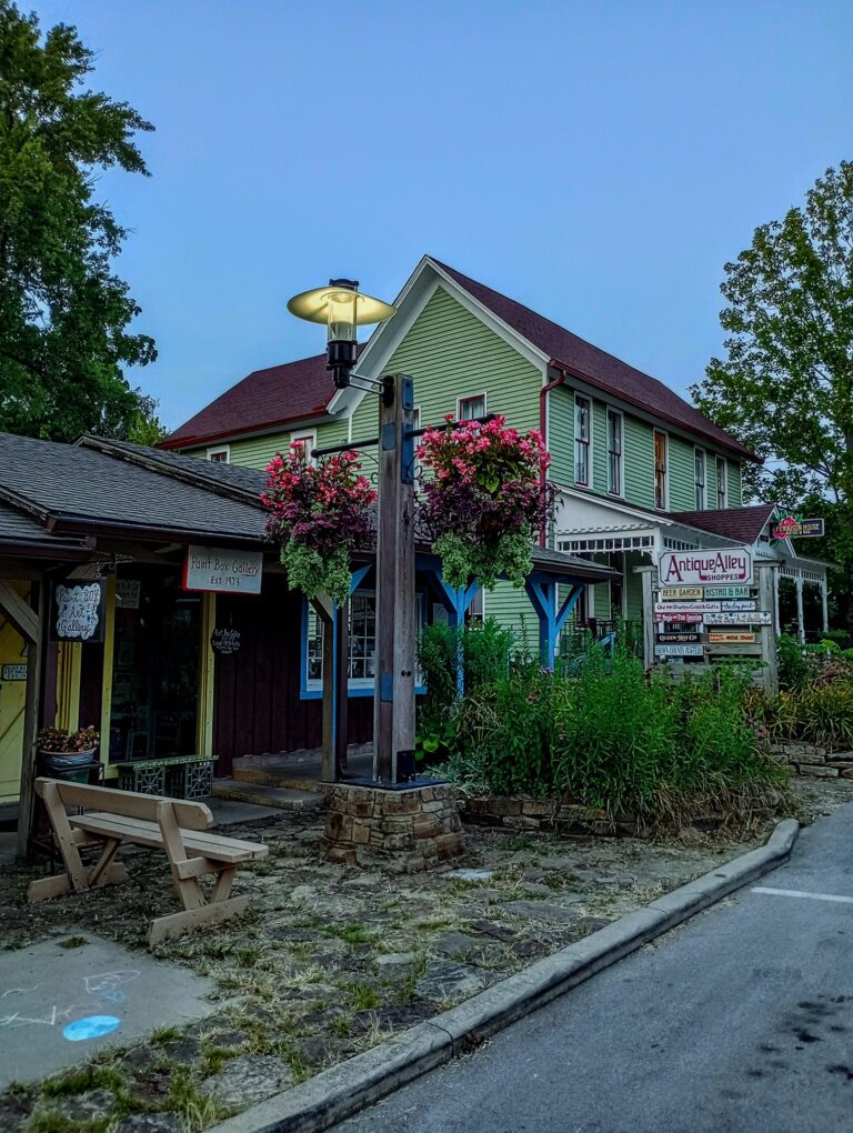 452580513 2659149757605457 8677003173566785519 n 768x1020