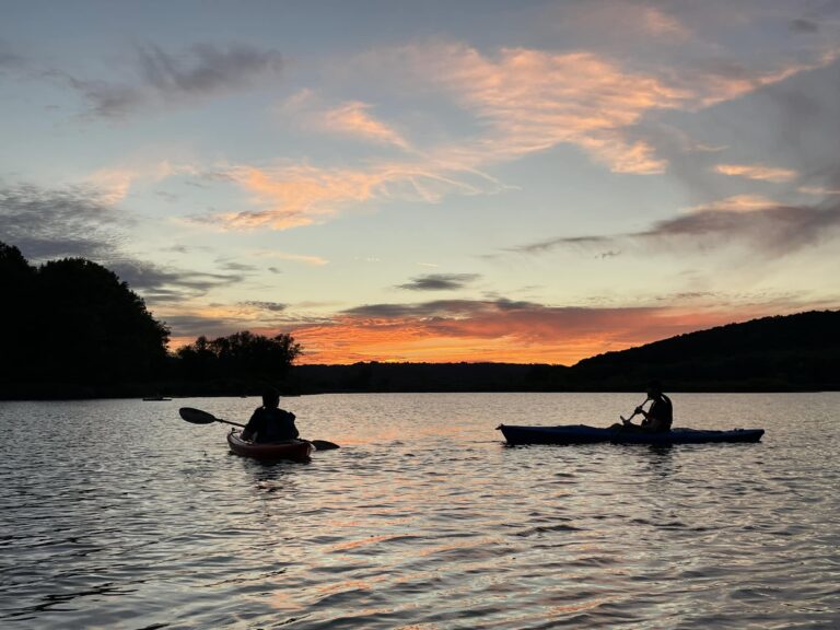 sunset kayak 2022 768x576