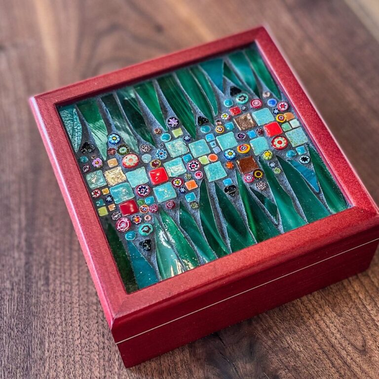 Knipstine Christina Box web 768x768