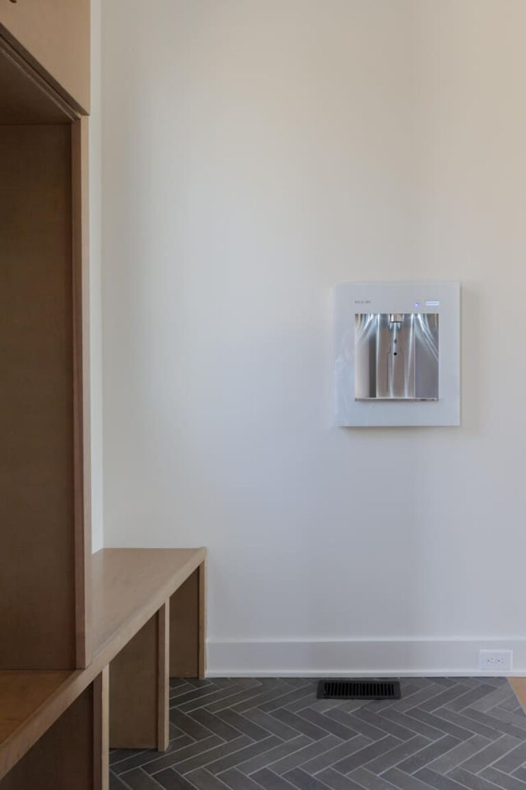 151442 390528 dM0TeFOnp8p1l71mWdTSpecfgUE2f7dR2shJ8rEXxGY 6822ac6552b22 768x1152