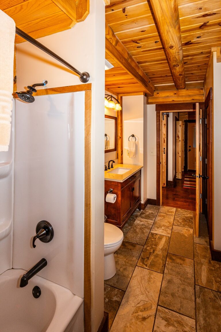 HOB  3 Irish Sons  photography by Steve Cale 67887CF0 768x1154