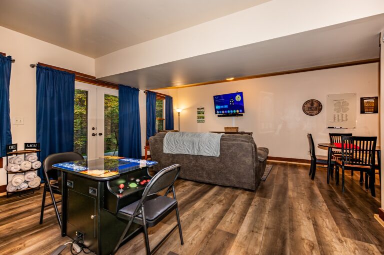 HOB  3 Irish Sons  photography by Steve Cale 6821 Enhanced NR966A 768x511