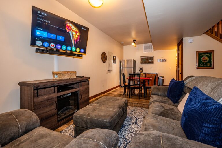 HOB  3 Irish Sons  photography by Steve Cale 68240A8F 768x511