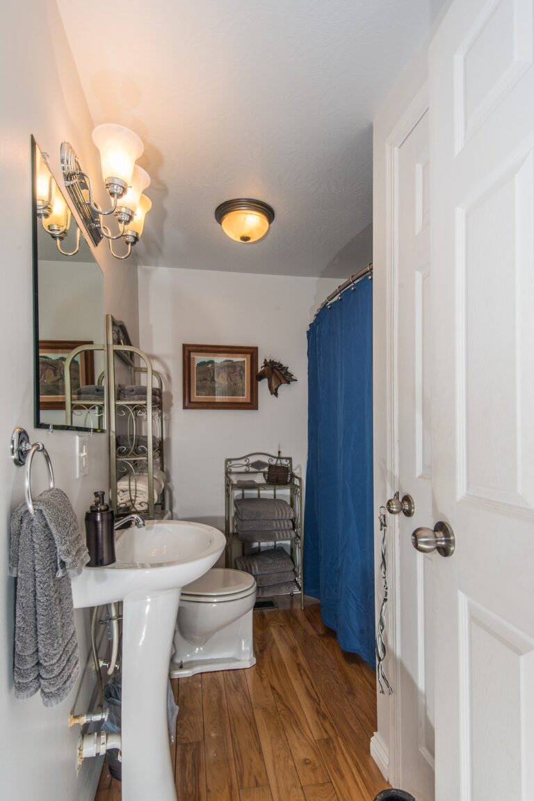 2015 04 30 14.25.44 768x1151