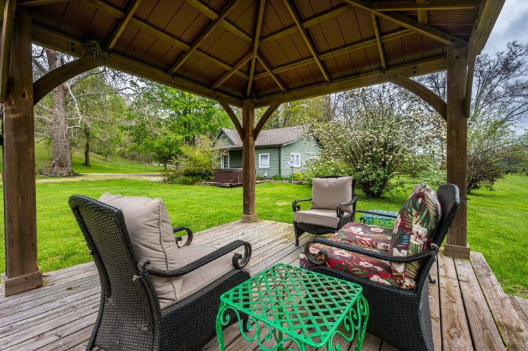 HOB  Artists Retreat  photography by Steve Cale 3250460F 768x511