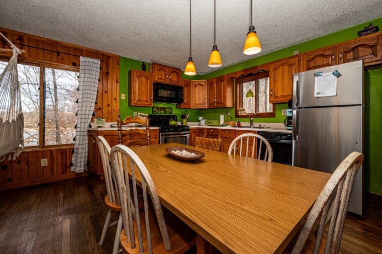 HOB  Aspen Lake House  photography by Steve Cale 6975847D 768x511