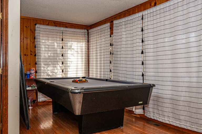 HOB  Aspen Lake House  photography by Steve Cale 69807882 768x511