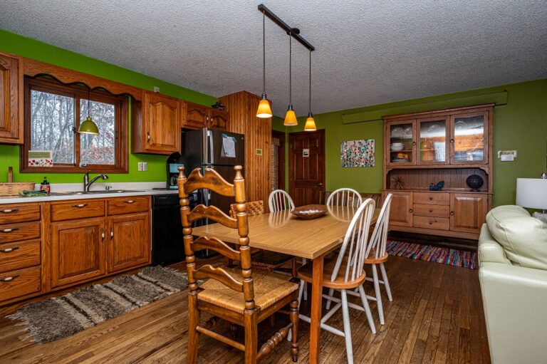 HOB  Aspen Lake House  photography by Steve Cale 7010E280 768x511