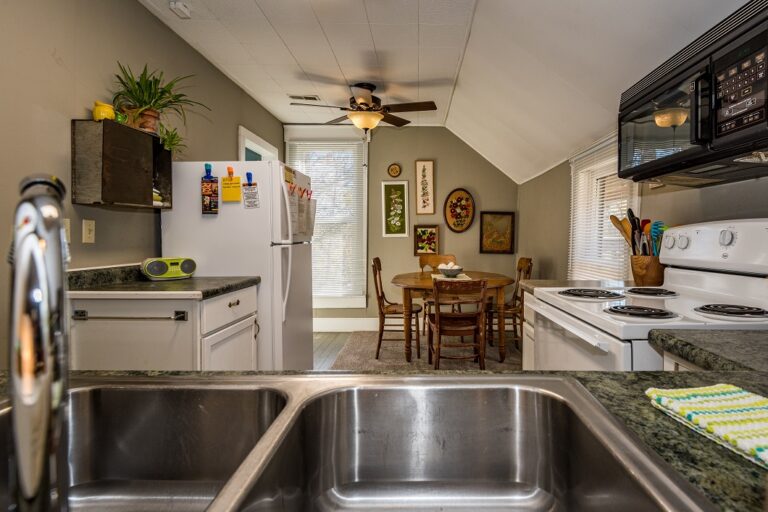 HOB  Catalpa Treehouse  photography by Steve Cale 24085246 768x512