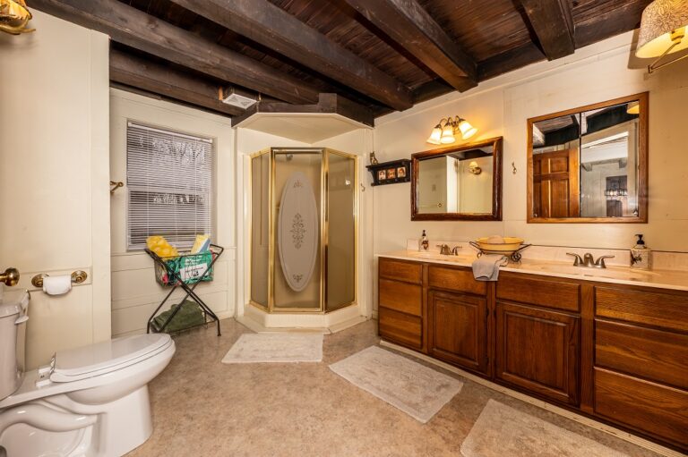 HOB  Cottage on Salt Creek  photography by Steve Cale 7193 HDR Enhanced NRB522 768x511