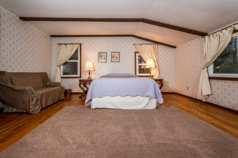 HOB  Ginleys Gulch  photography by Steve Cale 12080F27 768x512