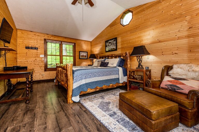 HOB  Night Owl  cabin photography by Steve Cale 0876F3B6 768x511