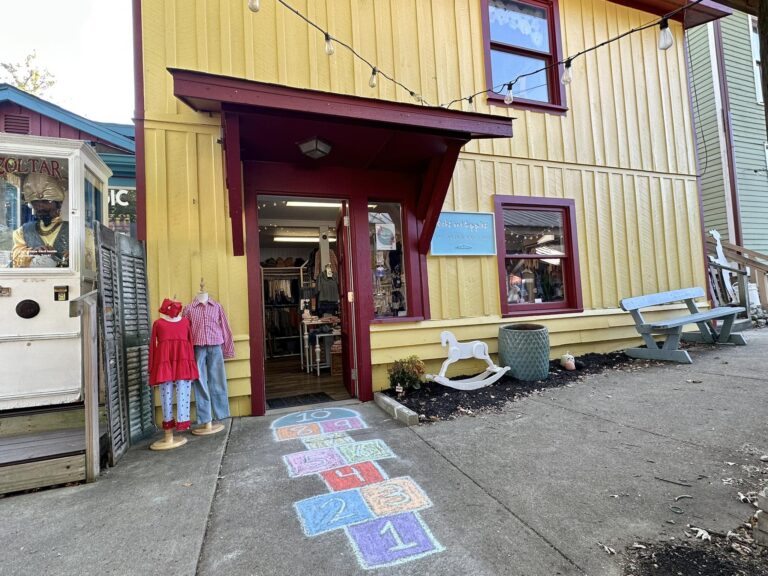 kicks and giggles 768x576