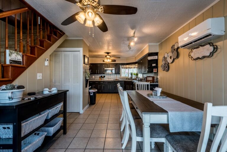 HOB  Backyard Blessings  photography by Steve Cale 3316 HDRF399 768x513