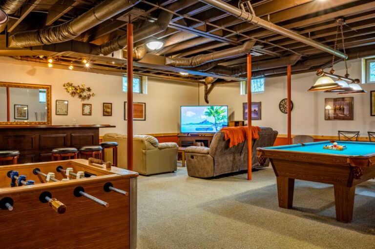 HOB  Beats Workin  photography by Steve Cale 0766 HDRC73F 768x511