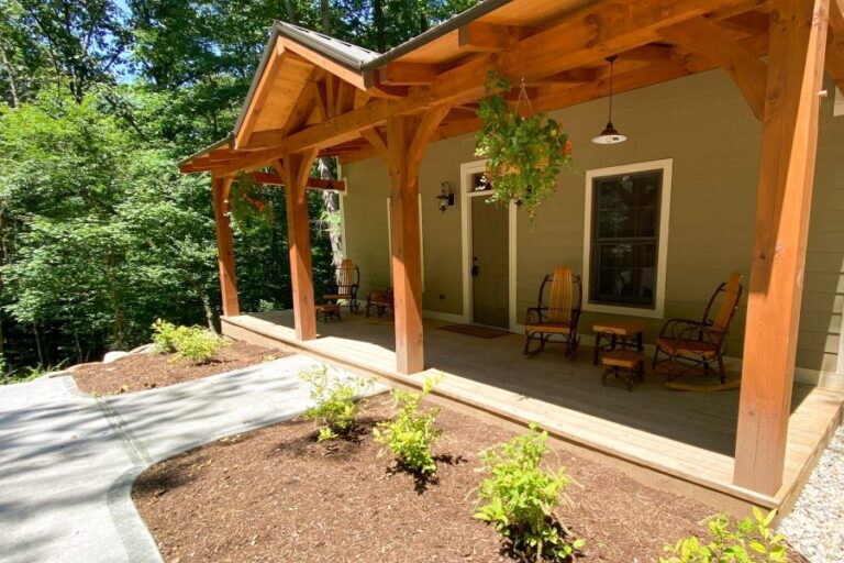 Front Porch 1 1800x1200 1 900x600 1 768x512