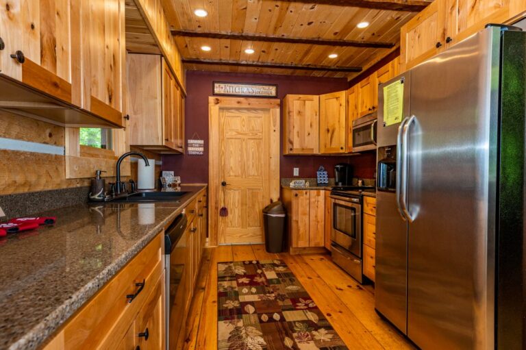 HOB  Cozy Dog Cabin  photography by Steve Cale 1111CBB1 768x511