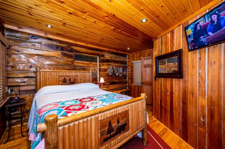 HOB  Ridgeline  photography by Steve Cale 1088E8EE 768x511