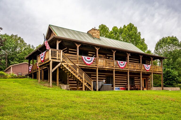 HOB  Ridgetop Retreat  photography by Steve Cale 14438048 768x511