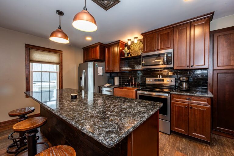 HOB  Rustic and Refined  photography by Steve Cale 8437ABE1 768x511