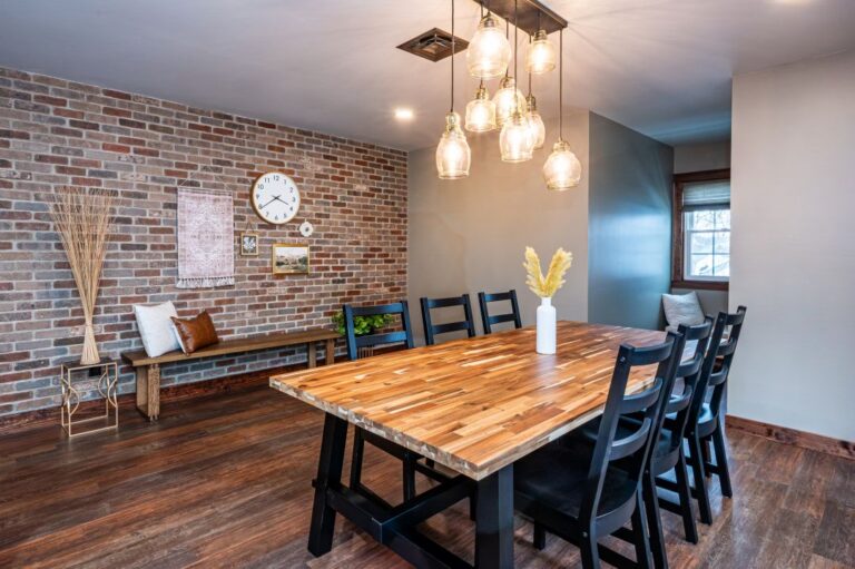 HOB  Rustic and Refined  photography by Steve Cale 8452 HDRE9AE 768x511