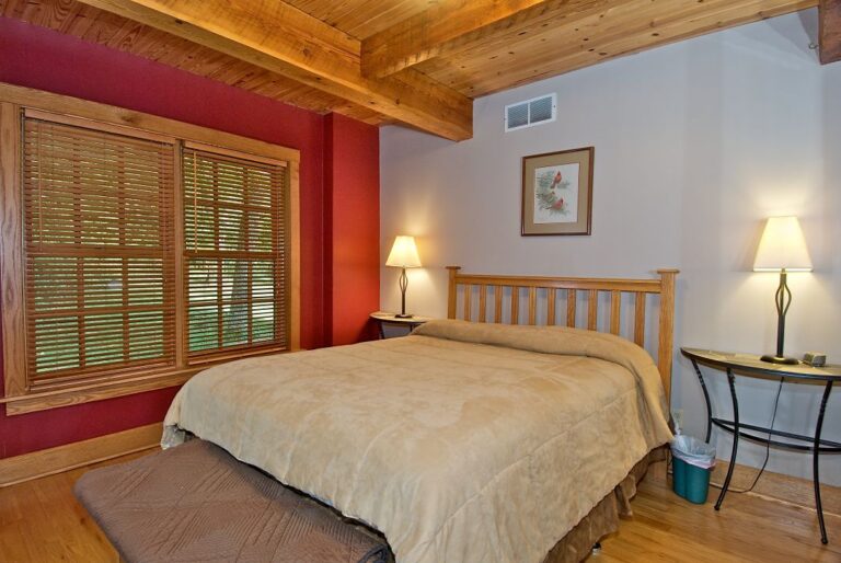 HOB  Serendipity Park Cabin  8 30 2011 photos by Steve Cale 15 of 23D9CB 768x514